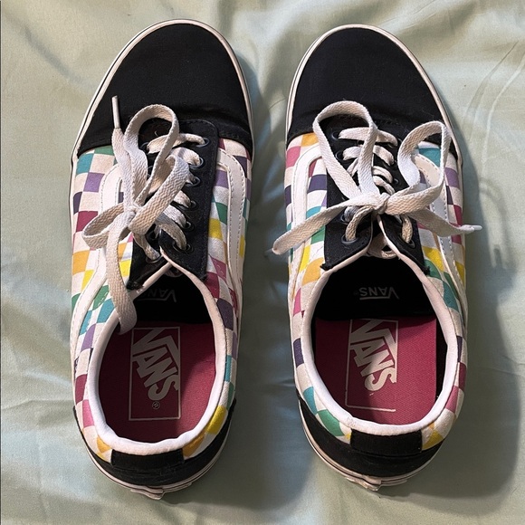 Vans Women’s Colorful Checkered Rainbow Lace-Up Sneakers Size 8.5 - Picture 2 of 10
